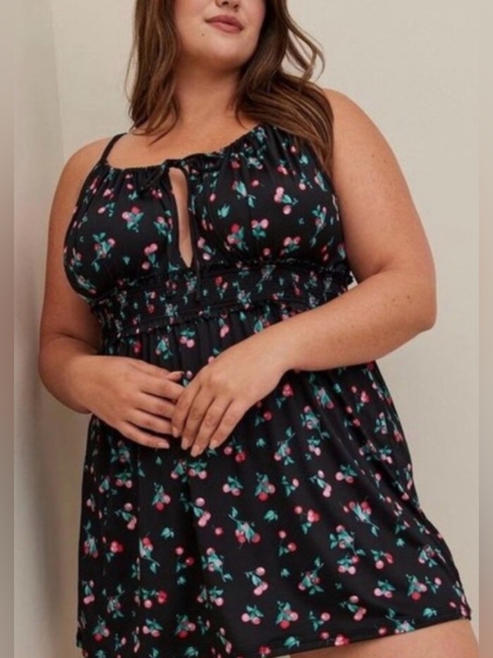 Torrid smocked keyhole cherry nightgown, size 3 w/ functional tie front